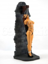 Statua Donna Appesa Bondage 